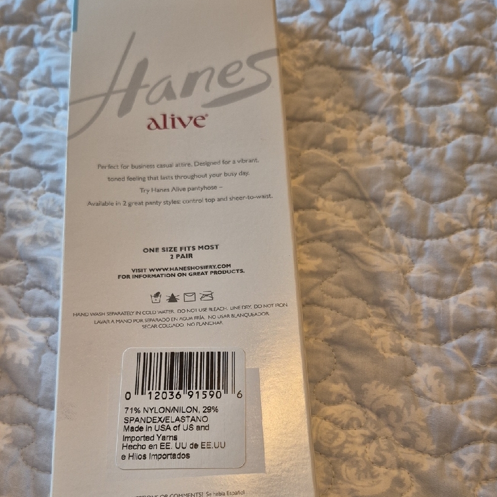 Hanes Alive Knee Highs in Light Beige - Picture 2 of 3